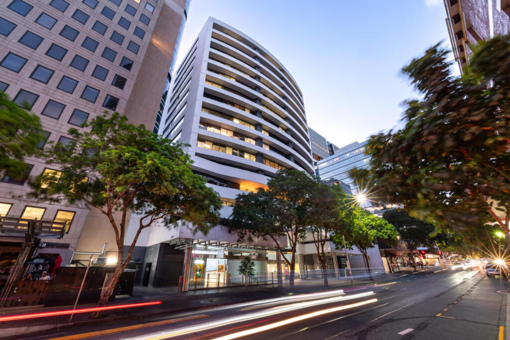 Brisbane,_60_Edward_St_-_Ground_-_External_-_Dusk_-_Press-10
